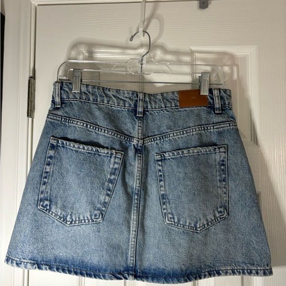Zara denim skirt, worn once - Picture 3 of 4